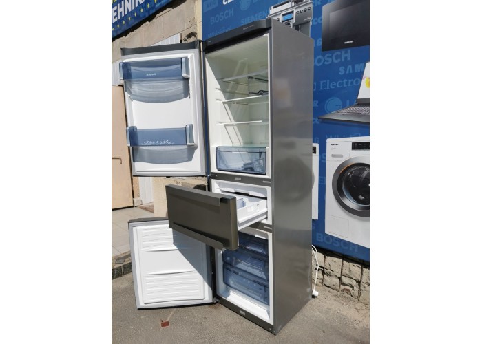 Холодильник Brandt COMBI3DX