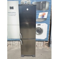 Холодильник Electrolux ERB3700