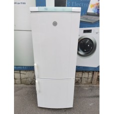 Холодильник Electrolux ERB7952