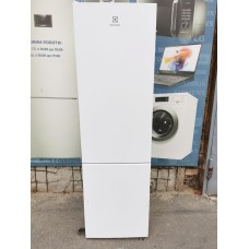 Холодильник Electrolux LNC7ME34W1