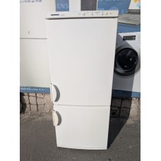 Холодильник Liebherr KGT2643